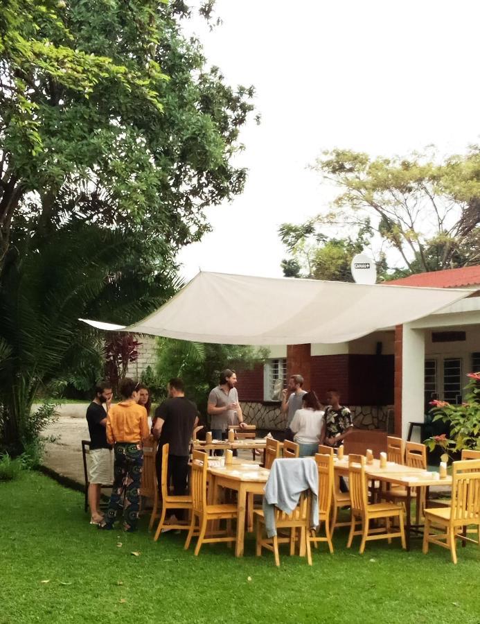 Colibri Taverne & Guest House Gisenyi Exterior foto